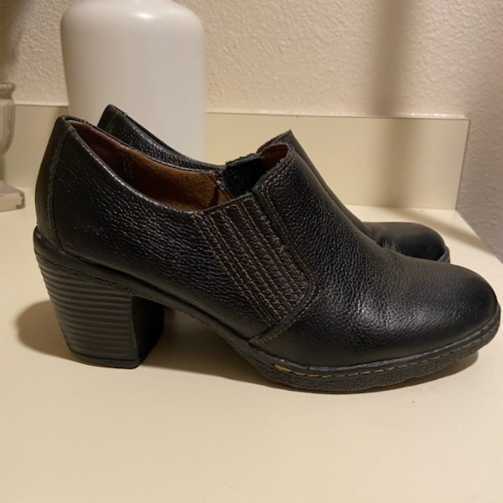 BOLO LEATHER ANKLE BOOTIES